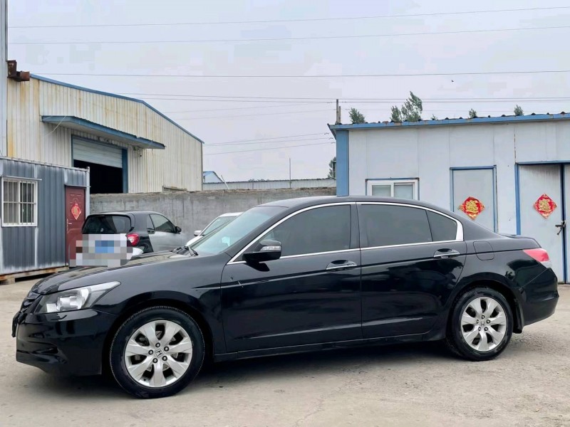 济宁11年本田雅阁3