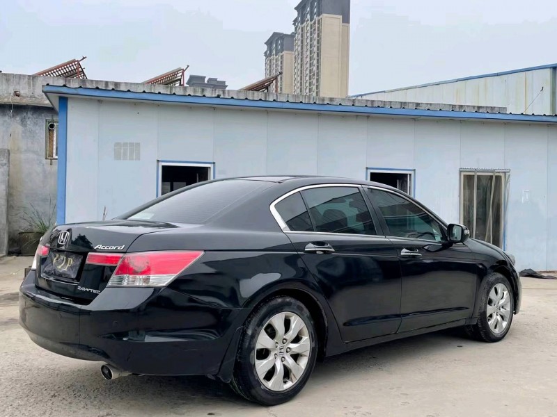 济宁11年本田雅阁7