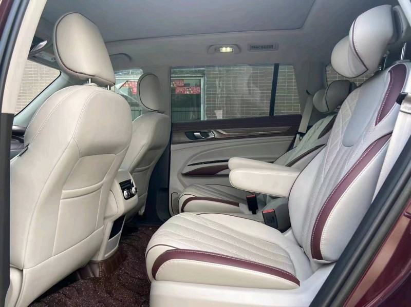 广州21年福特领裕8