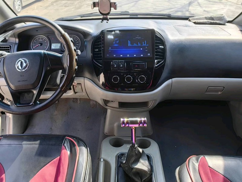 保定18年东风菱智6