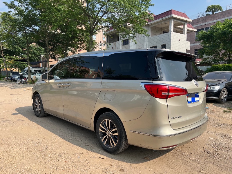 广州17年别克GL87