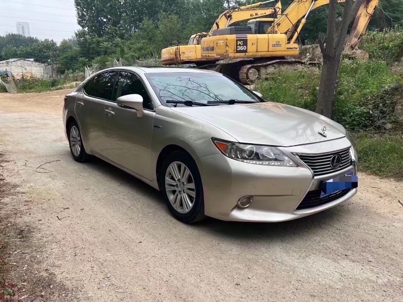 青岛14年雷克萨斯ES4