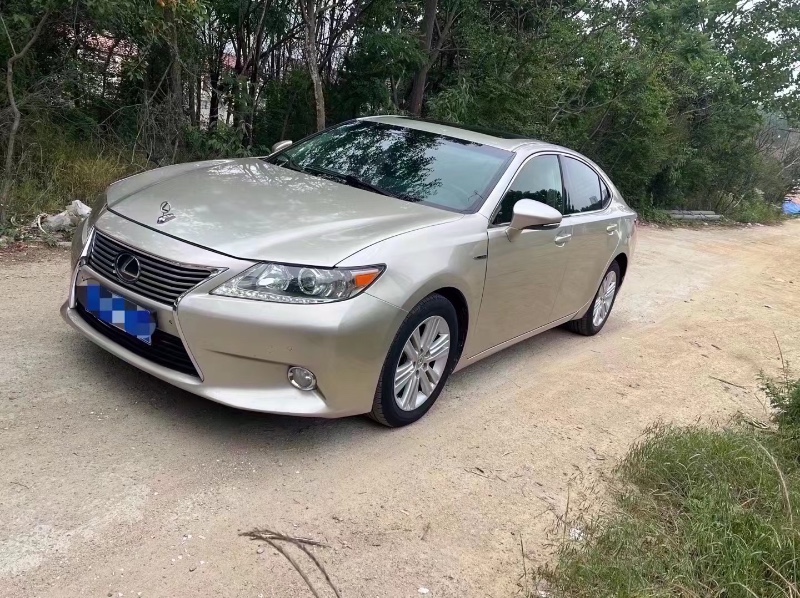 青岛14年雷克萨斯ES5