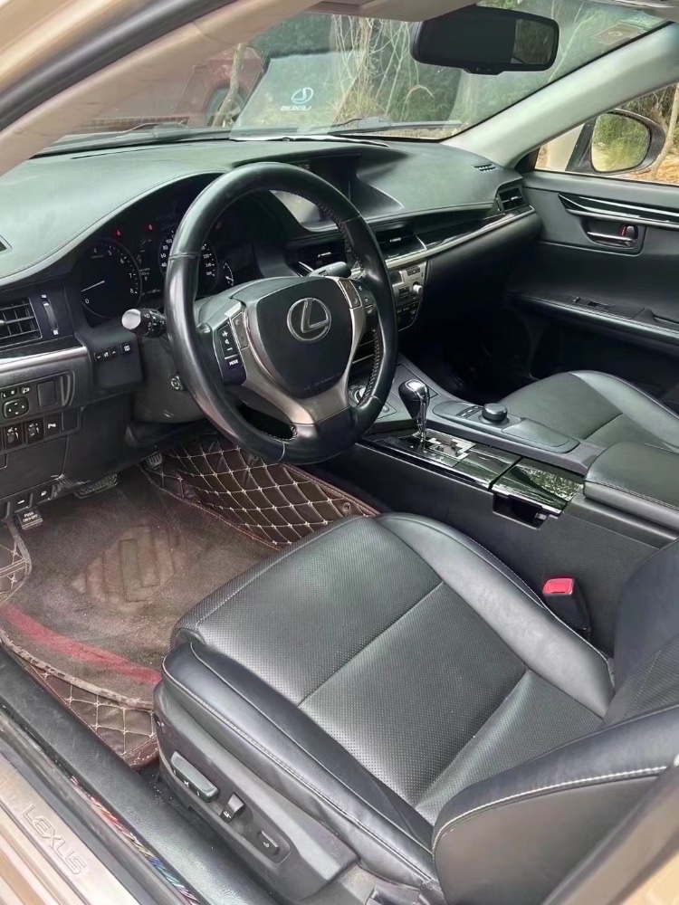 青岛14年雷克萨斯ES8