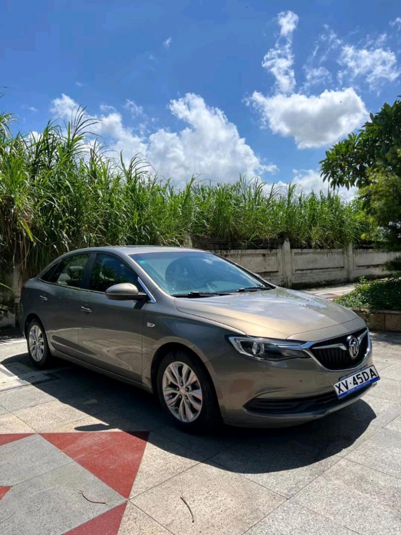 东莞17年别克英朗3