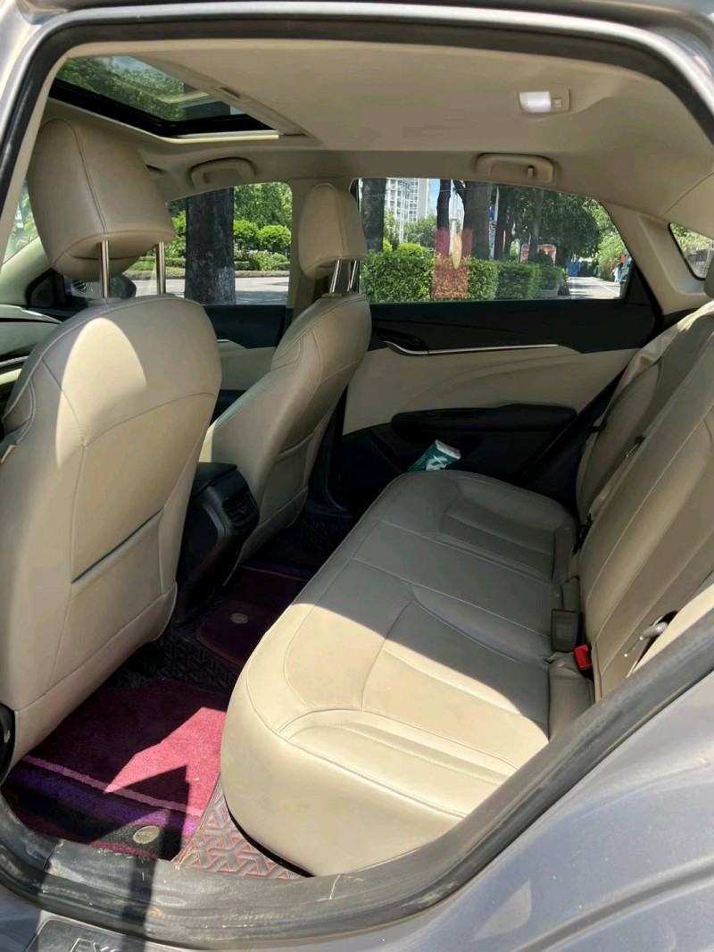 东莞17年别克英朗4