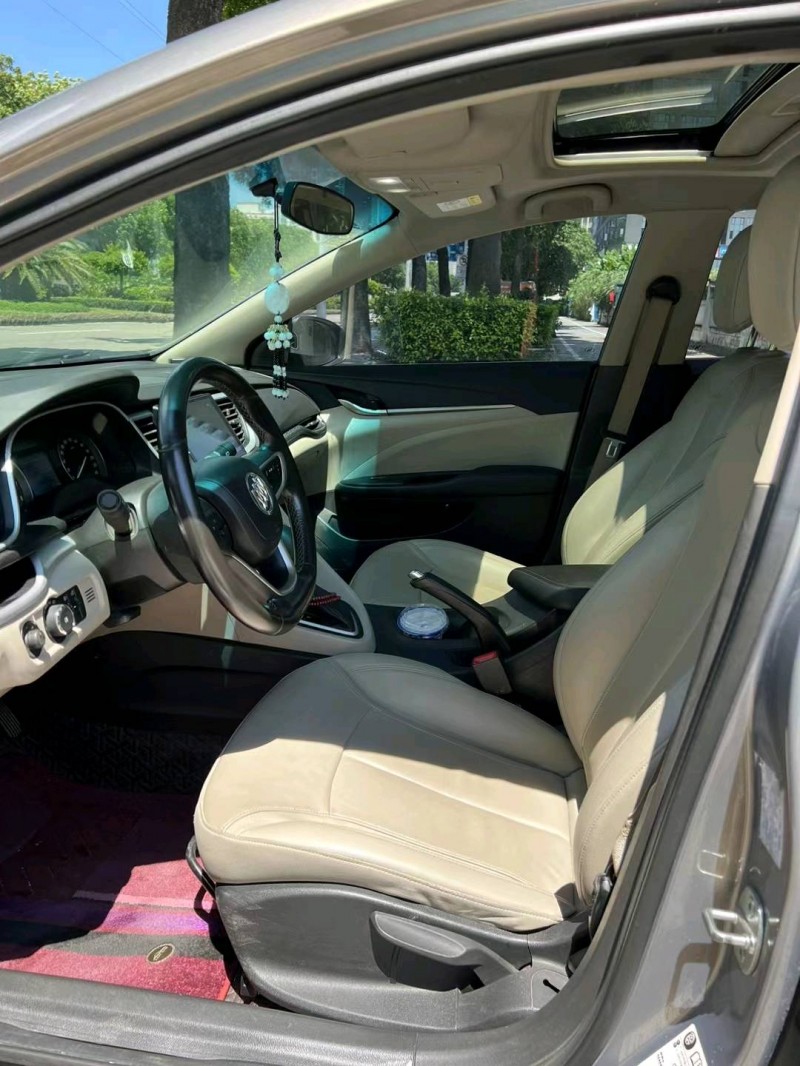 东莞17年别克英朗5