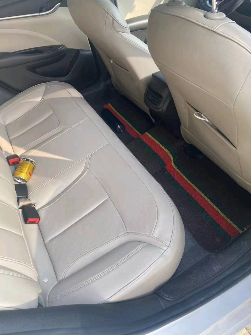 临沂18年别克阅朗9