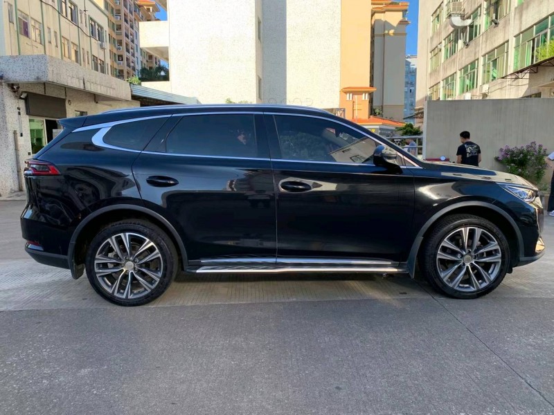 中山19年比亚迪唐2