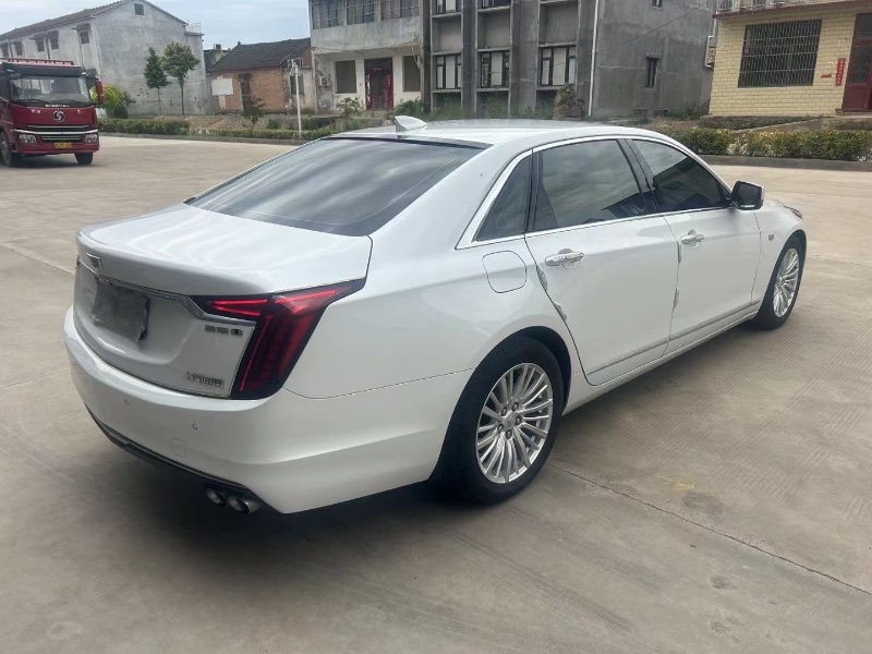徐州19年凯迪拉克CT66