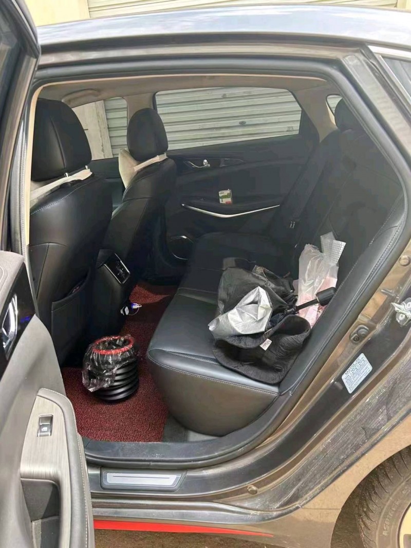 徐州21年長安汽車銳程CC6