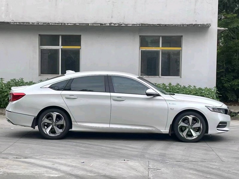 宜昌20年本田雅阁8