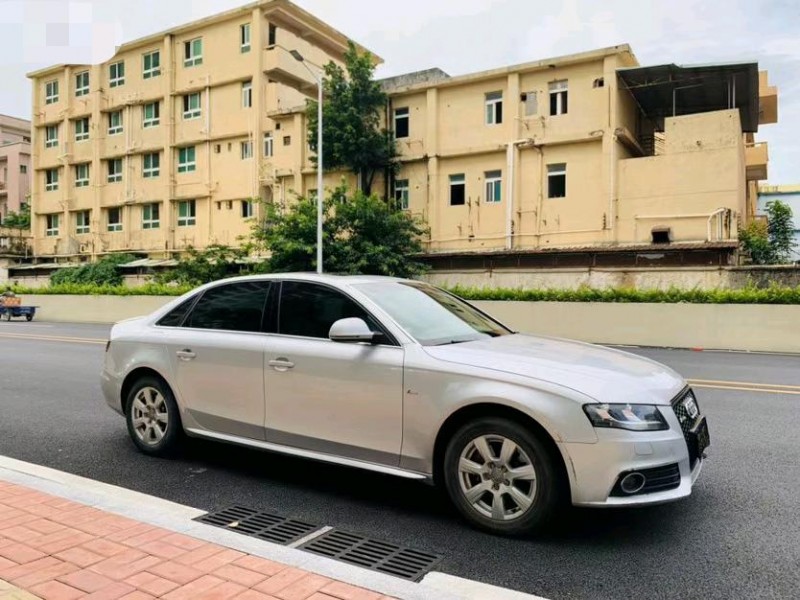 东莞12年奥迪A4L3