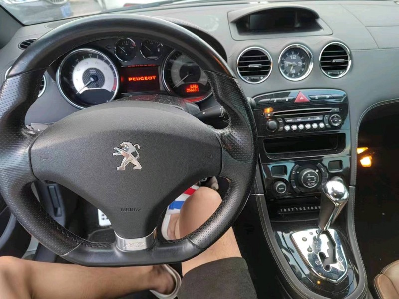 宜昌17年标致RCZ5