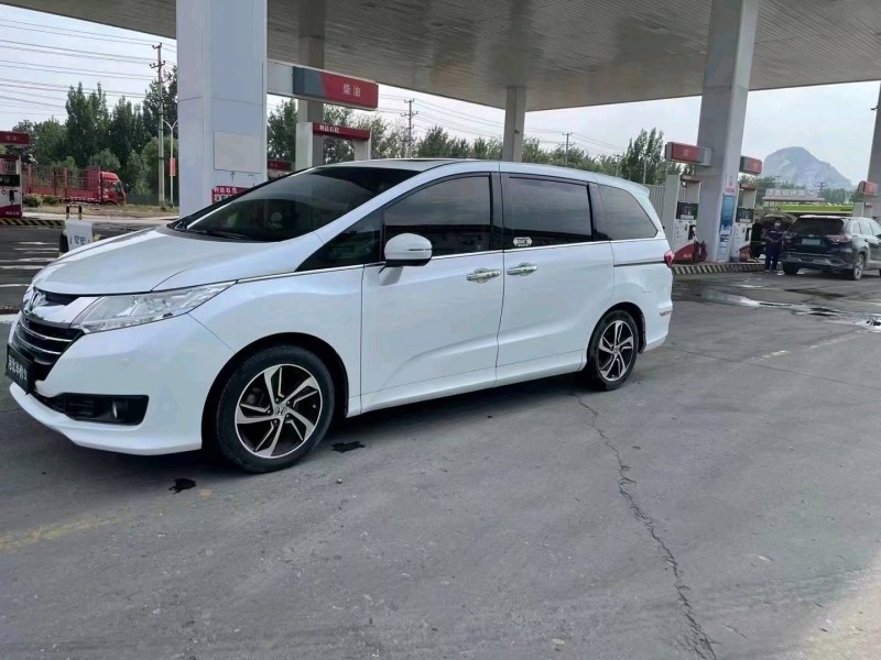 保定16年本田奥德赛2