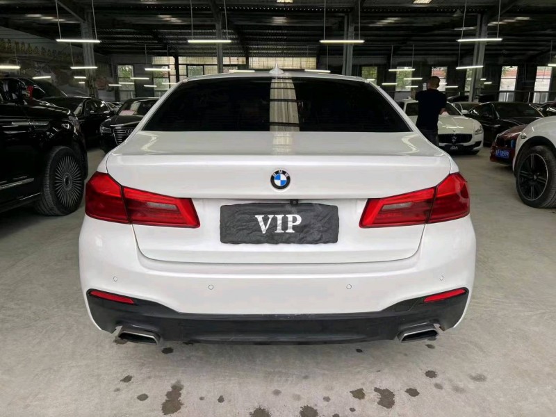 济宁18年宝马5系9