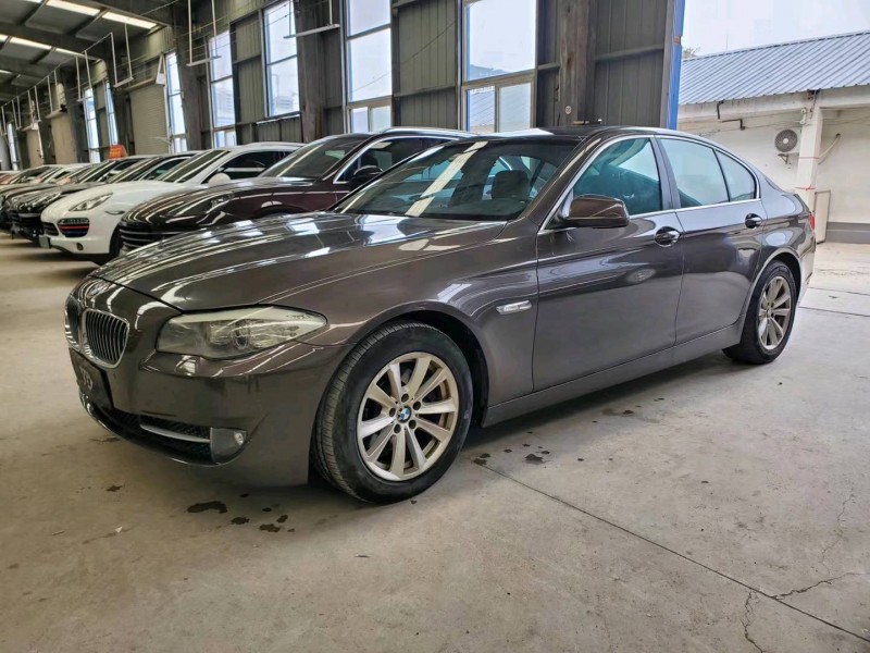 济宁13年宝马5系3