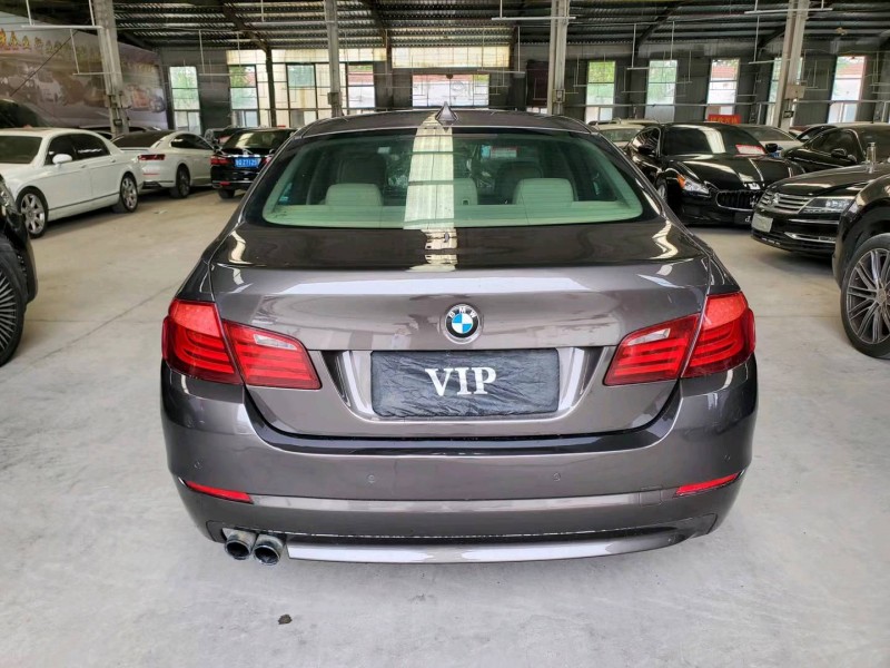 济宁13年宝马5系9