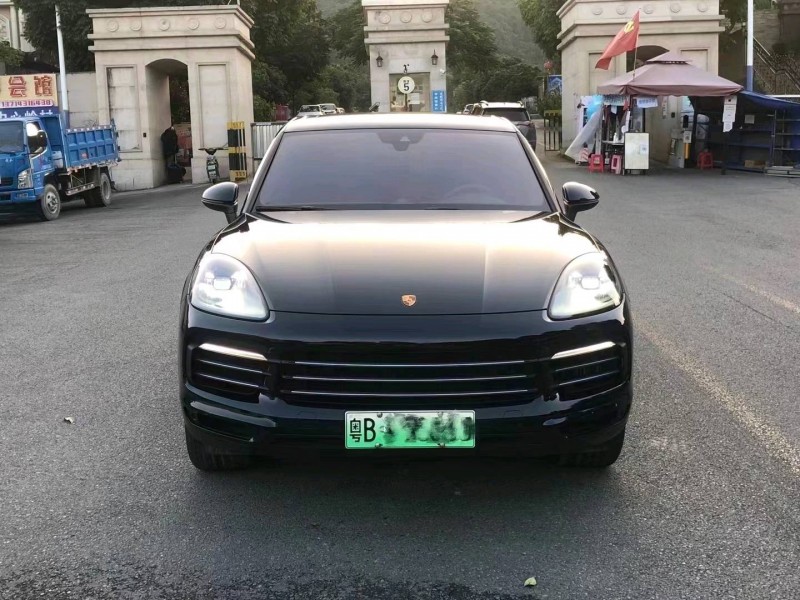 广州21年保时捷卡宴1