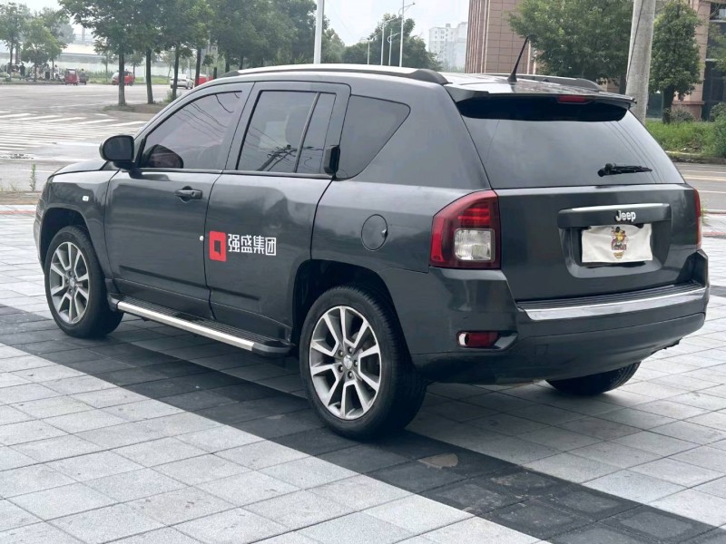 徐州14年Jeep指南者8