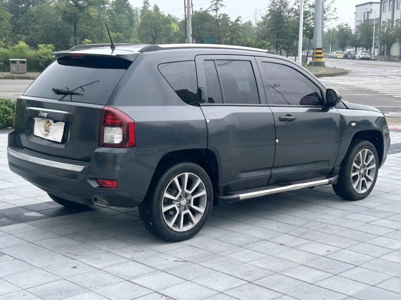 徐州14年Jeep指南者9