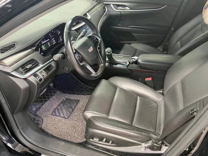 济宁17年凯迪拉克XTS5