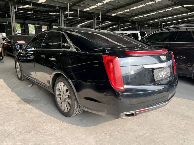 济宁17年凯迪拉克XTS8