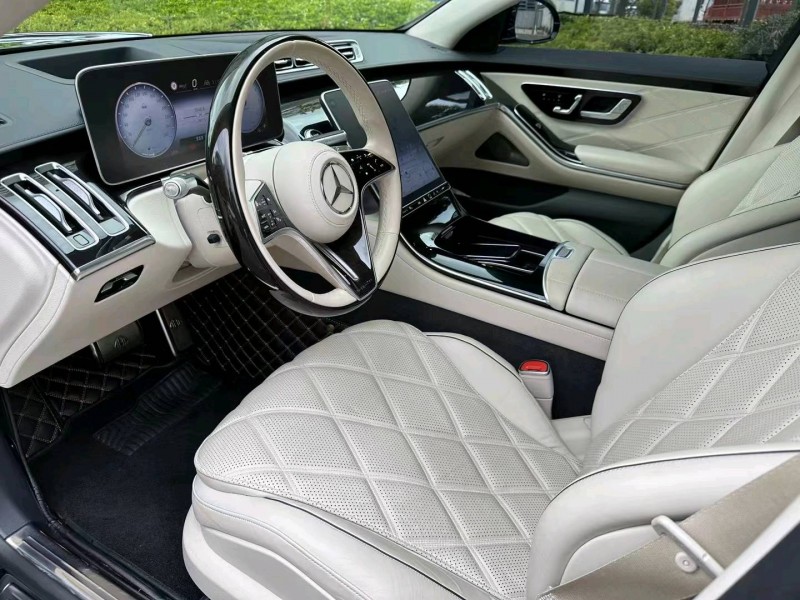 广州22年奔驰迈巴赫S级6