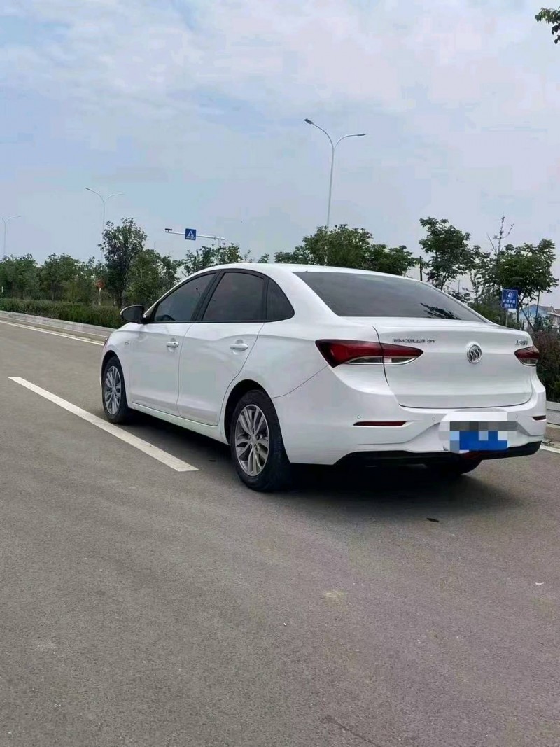 淮南21年别克英朗7