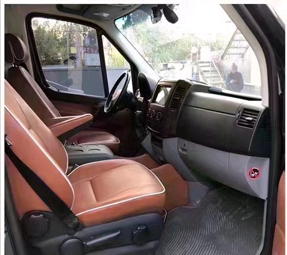 济宁14年奔驰斯宾特5