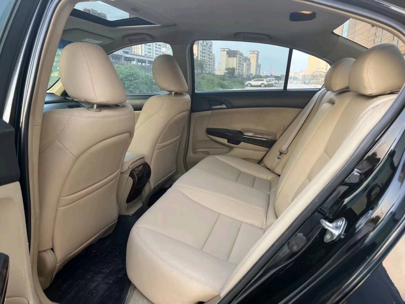 济宁10年本田雅阁6