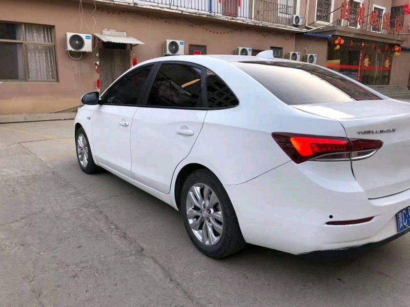 枣庄19年别克英朗2