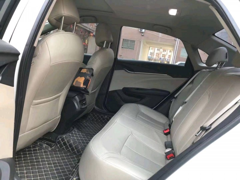 枣庄19年别克英朗5