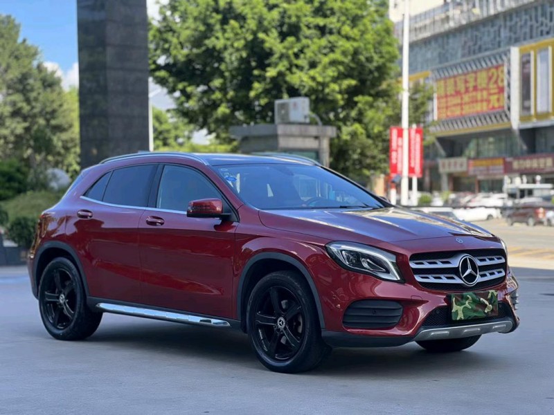 东莞19年奔驰GLA2