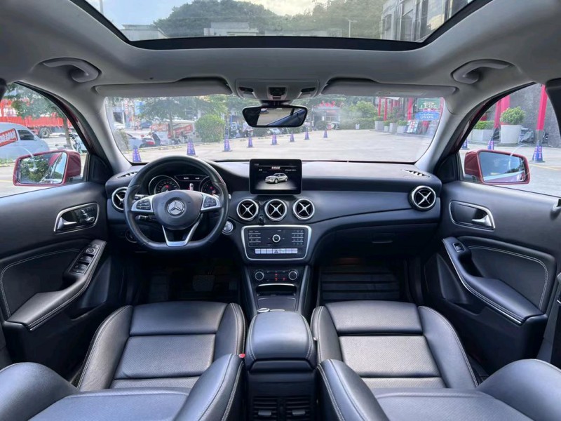 东莞19年奔驰GLA4