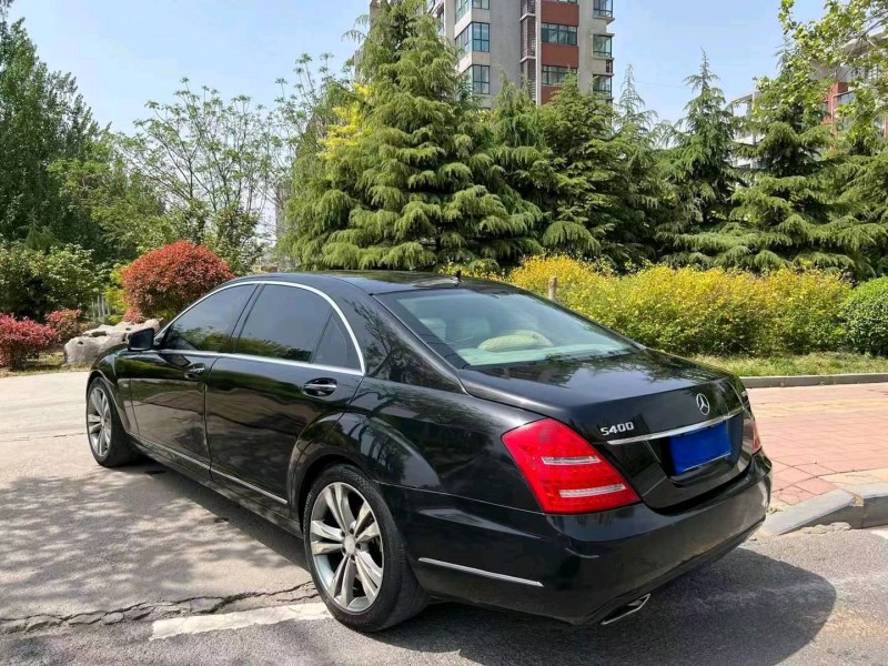 东营10年奔驰S9