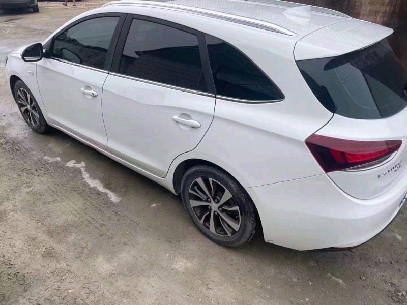 枣庄19年别克阅朗9