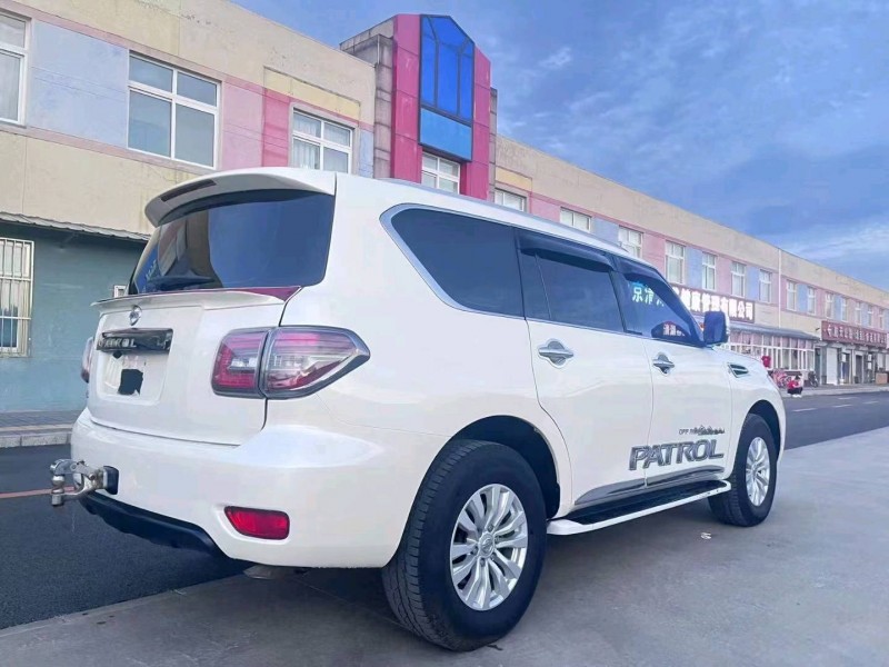 北京17年日产途乐11