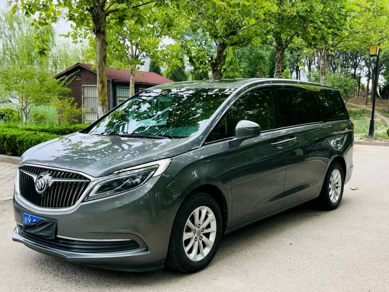 聊城17年别克GL82