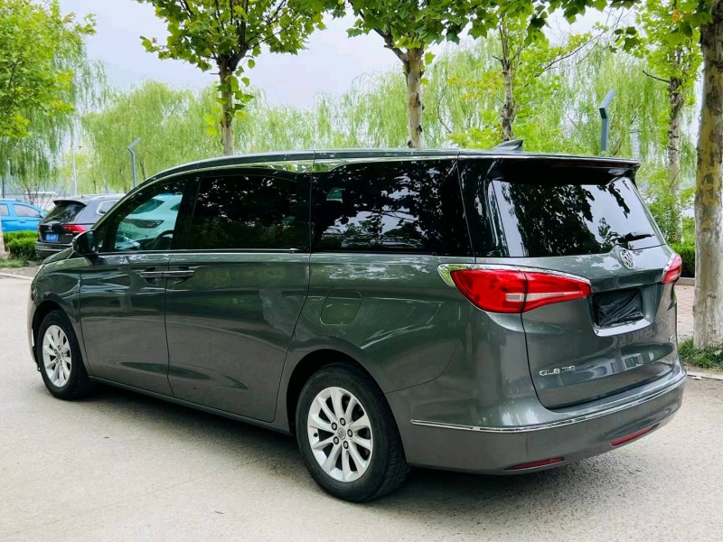 聊城17年别克GL87