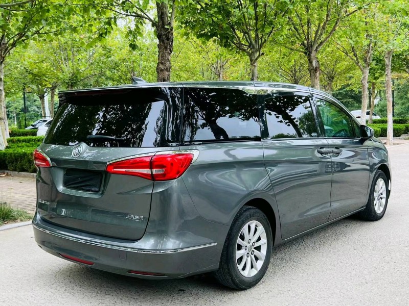 聊城17年别克GL88