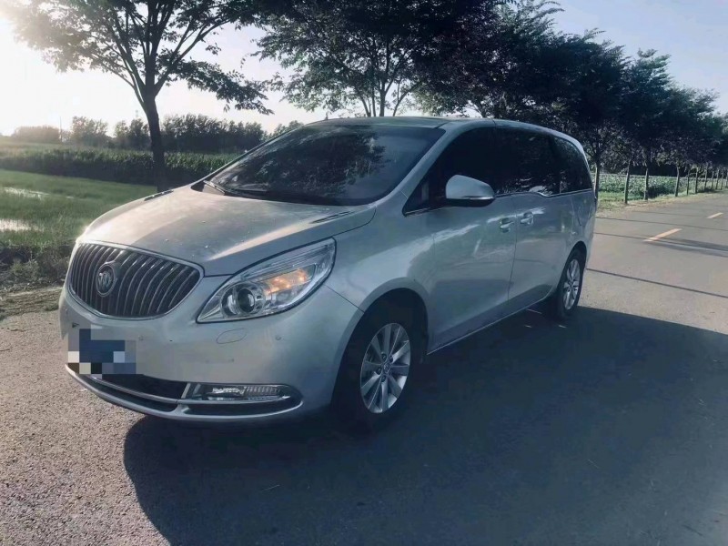 徐州16年别克GL82