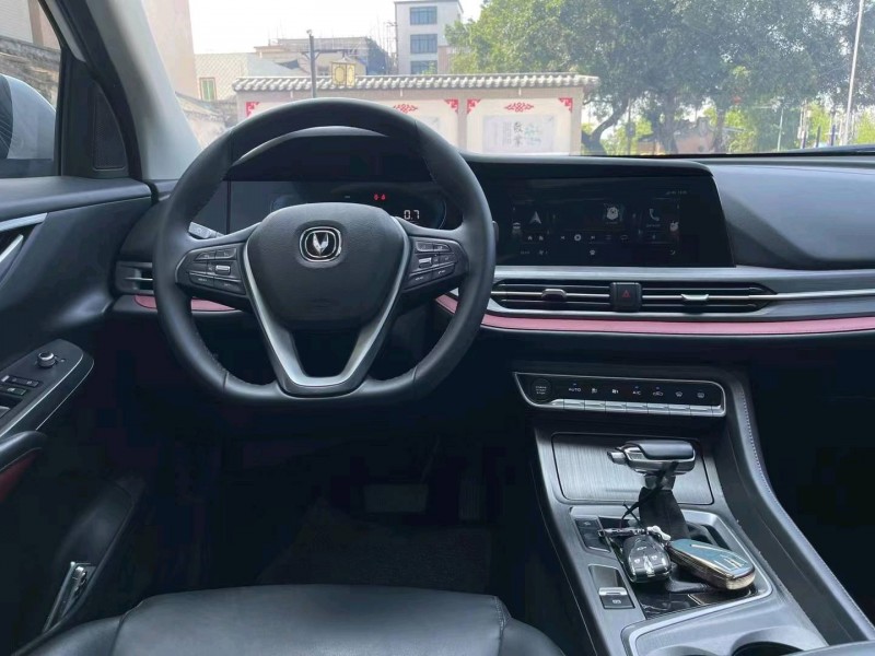 汕頭19年長安汽車CS555
