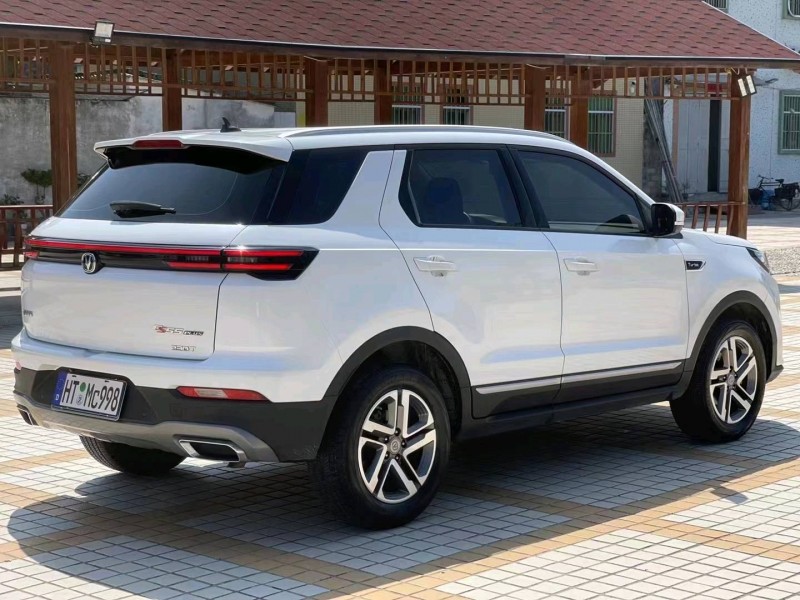 汕頭19年長安汽車CS557