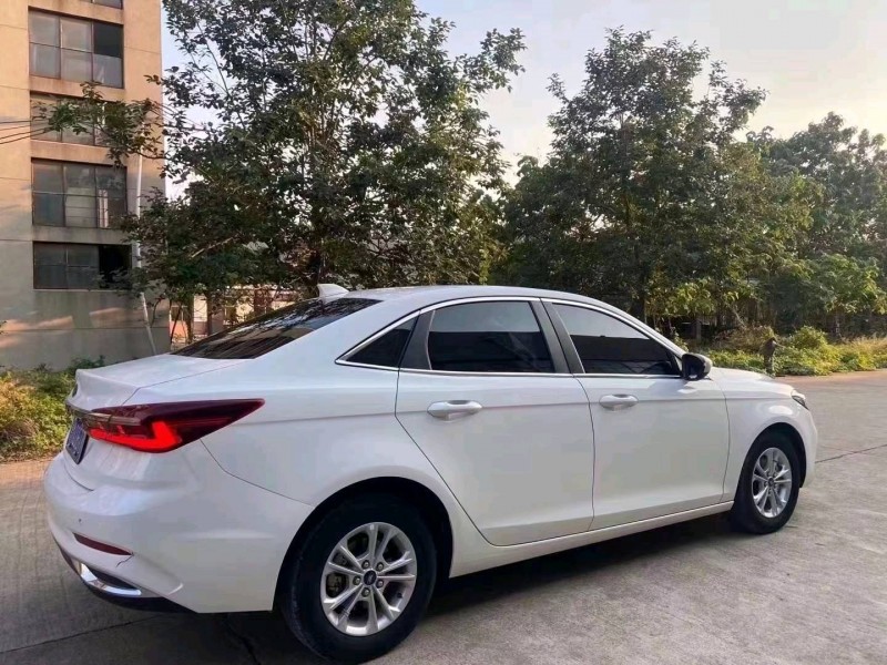 枣庄21年福特福睿斯6