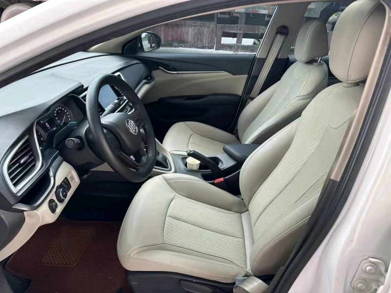 保定17年别克英朗3