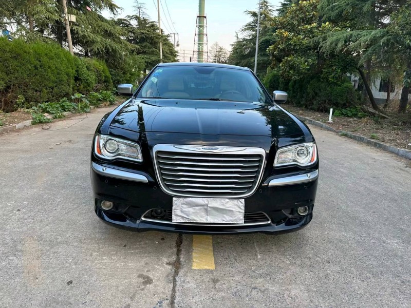 徐州14年克莱斯勒300C1