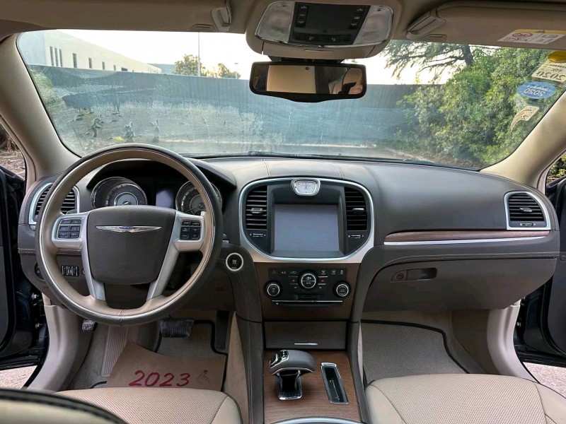 徐州14年克莱斯勒300C7