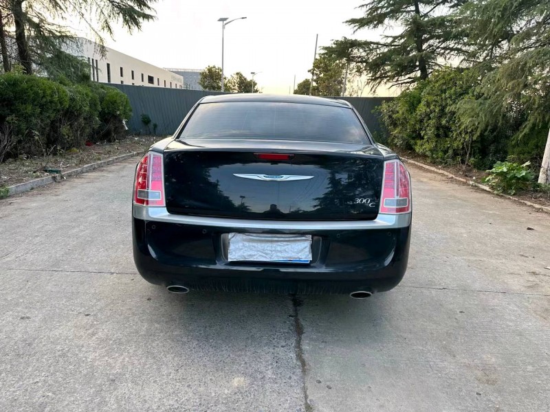 徐州14年克莱斯勒300C9