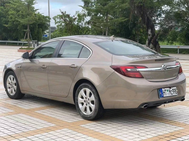 汕头14年别克君威7